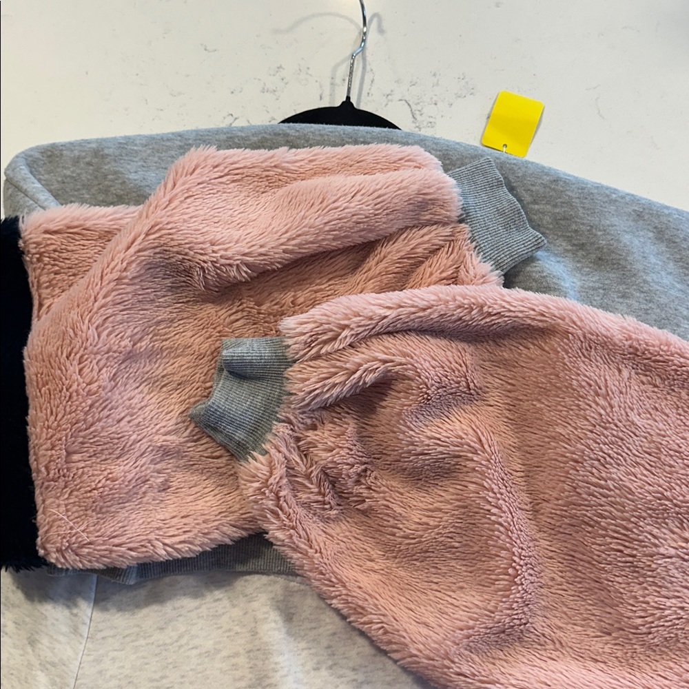 Bundle 5 items @ 5$, pay only 15$ - Sweatshirt dress with Fuzzy Sleeves - Picture 4 of 4